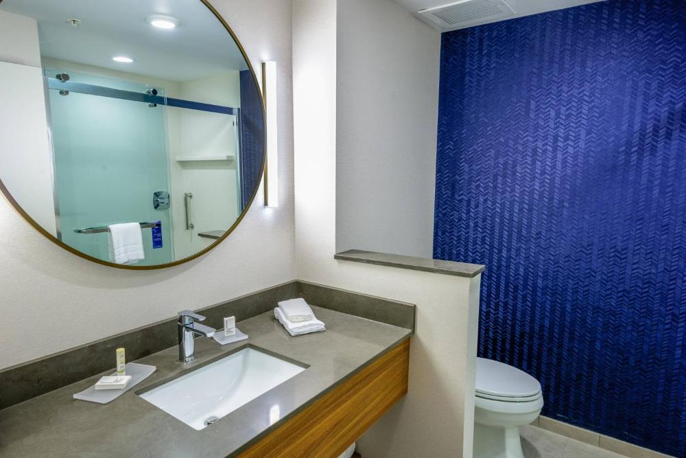 King Room - Hearing Accessible interior